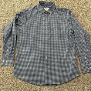 Mizzen + Main Leeward dress shirt in medium standard (classic) fit, size large